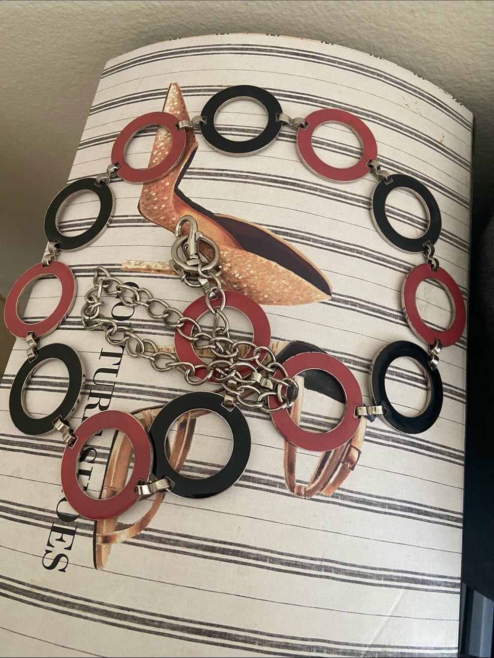 5/$10❤️❤️❤️Vintageq NY&Co REVERSIBLE Pink Black Enamel Metal Belt